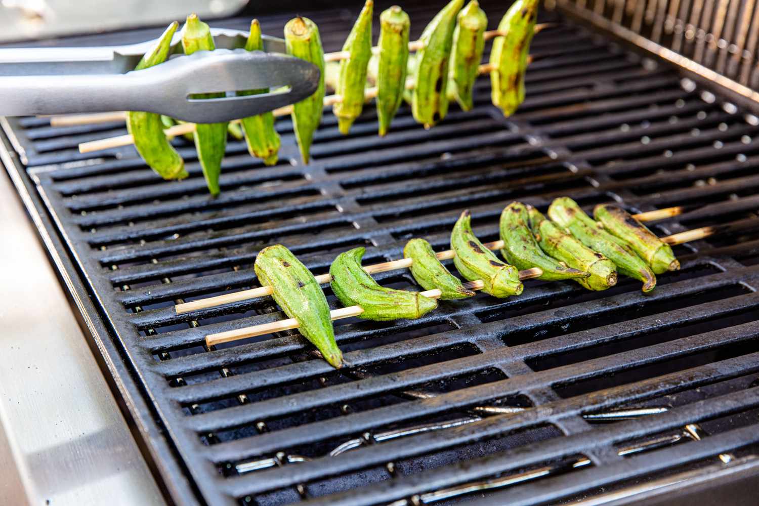 how-to-grill-okra-pod