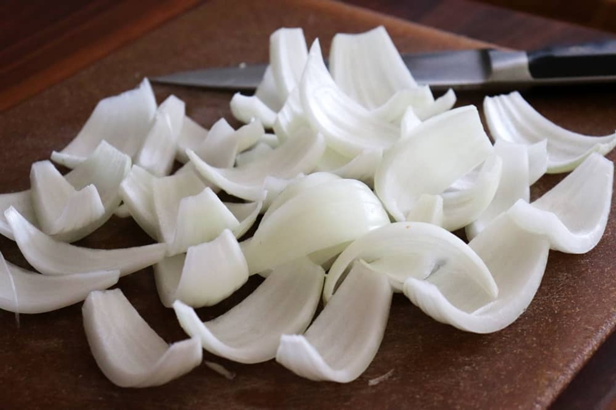 how-to-grill-onion-petals