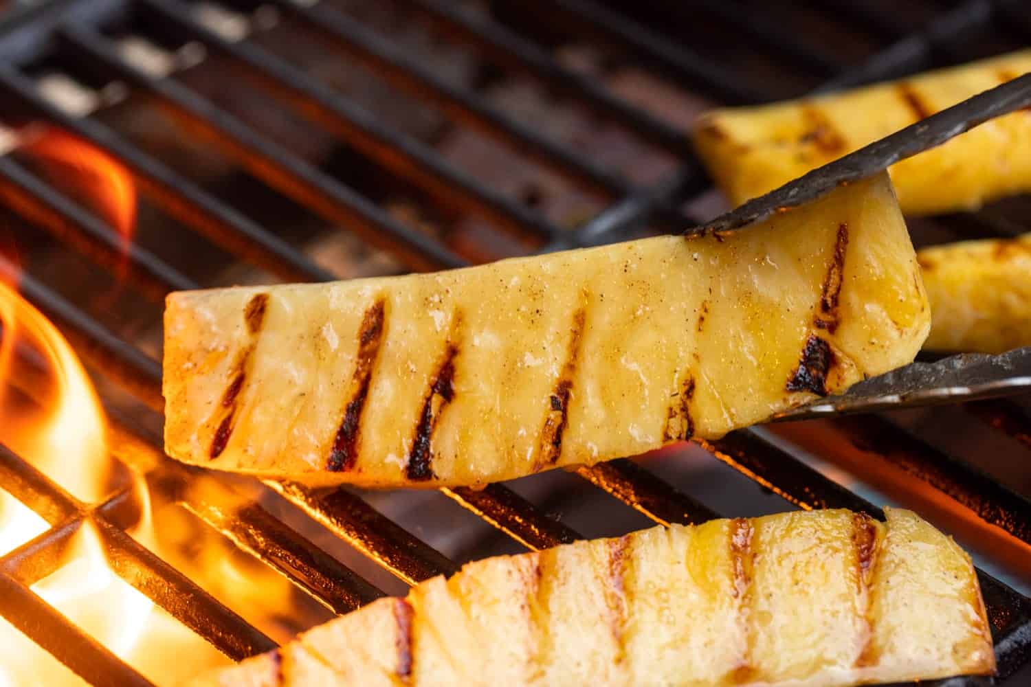 how-to-grill-pineapple