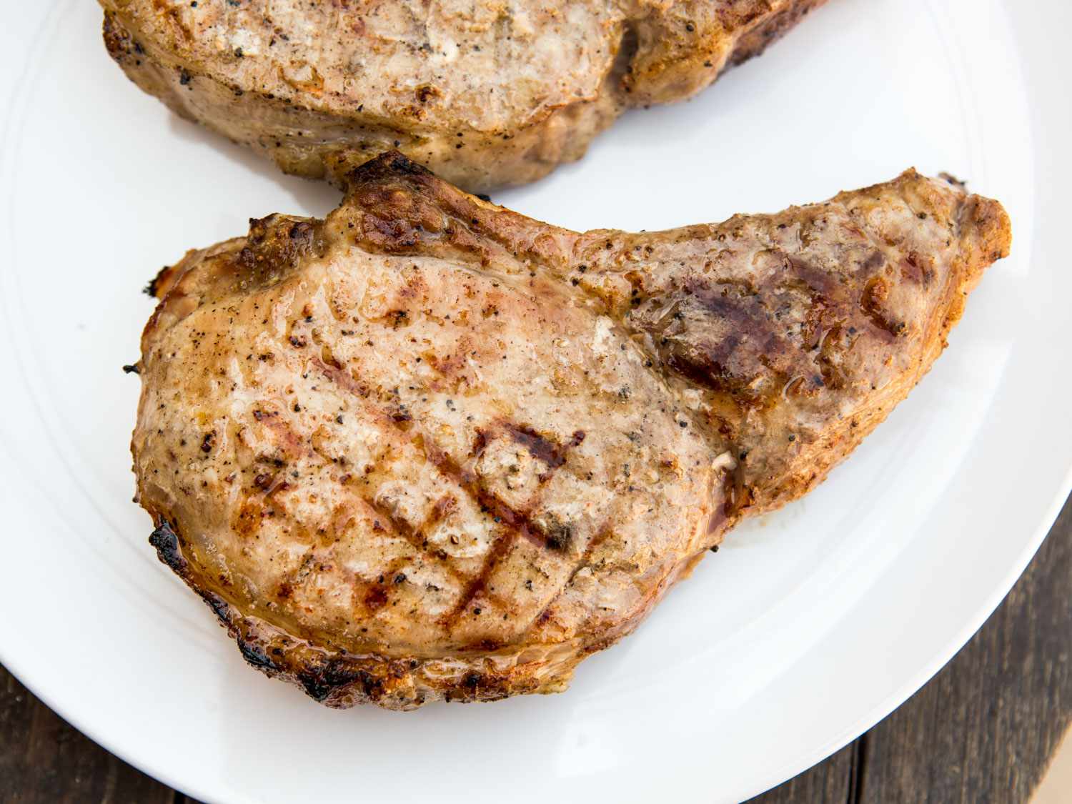 how-to-grill-pork-chops-and-keep-them-moist