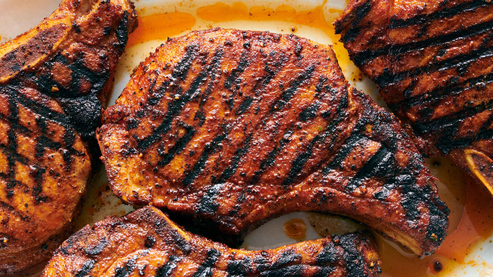 how-to-grill-pork-steaks-on-charcoal-grill
