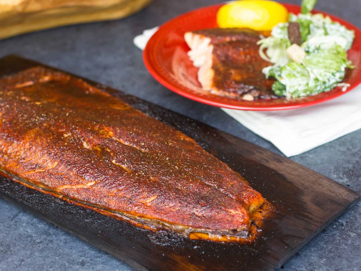 how-to-grill-rainbow-trout-fillet-on-cedar-plank