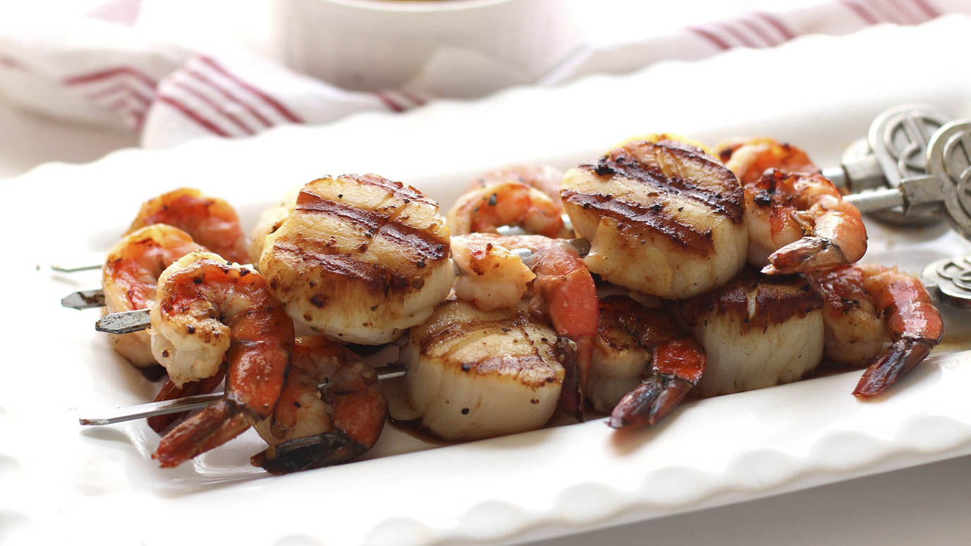 how-to-grill-shrimp-and-scallops