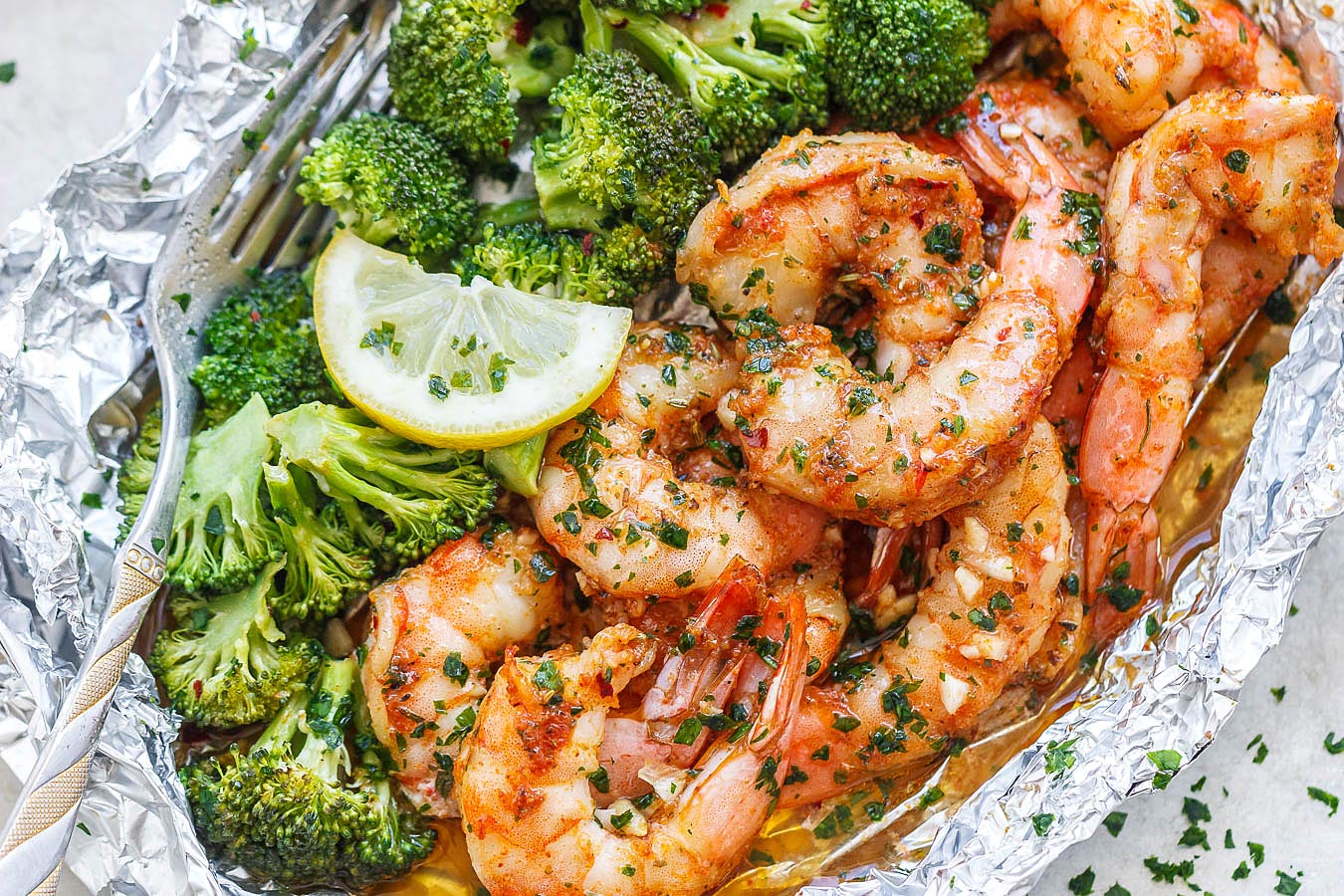how-to-grill-shrimp-and-vegetables-in-aluminum-foil