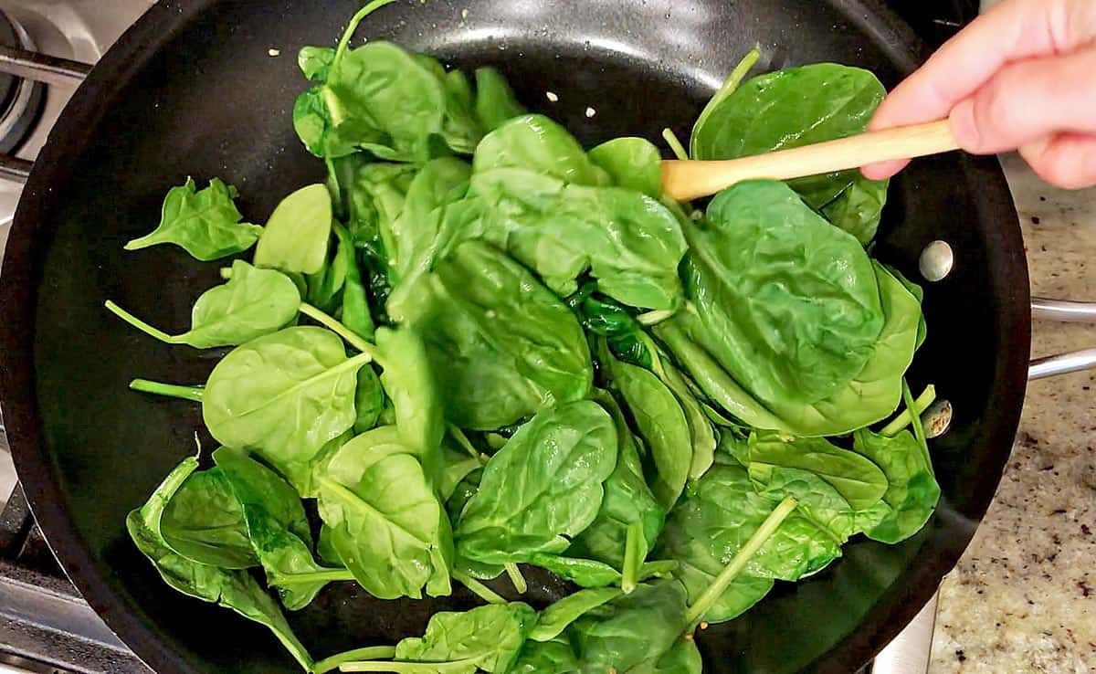 how-to-grill-spinach-leaves-on-stovetop-grill