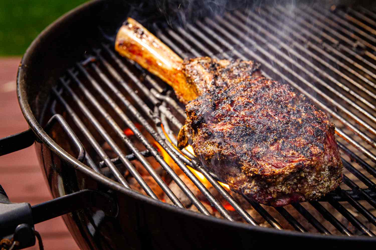 how-to-grill-steak-on-weber-propane-grill