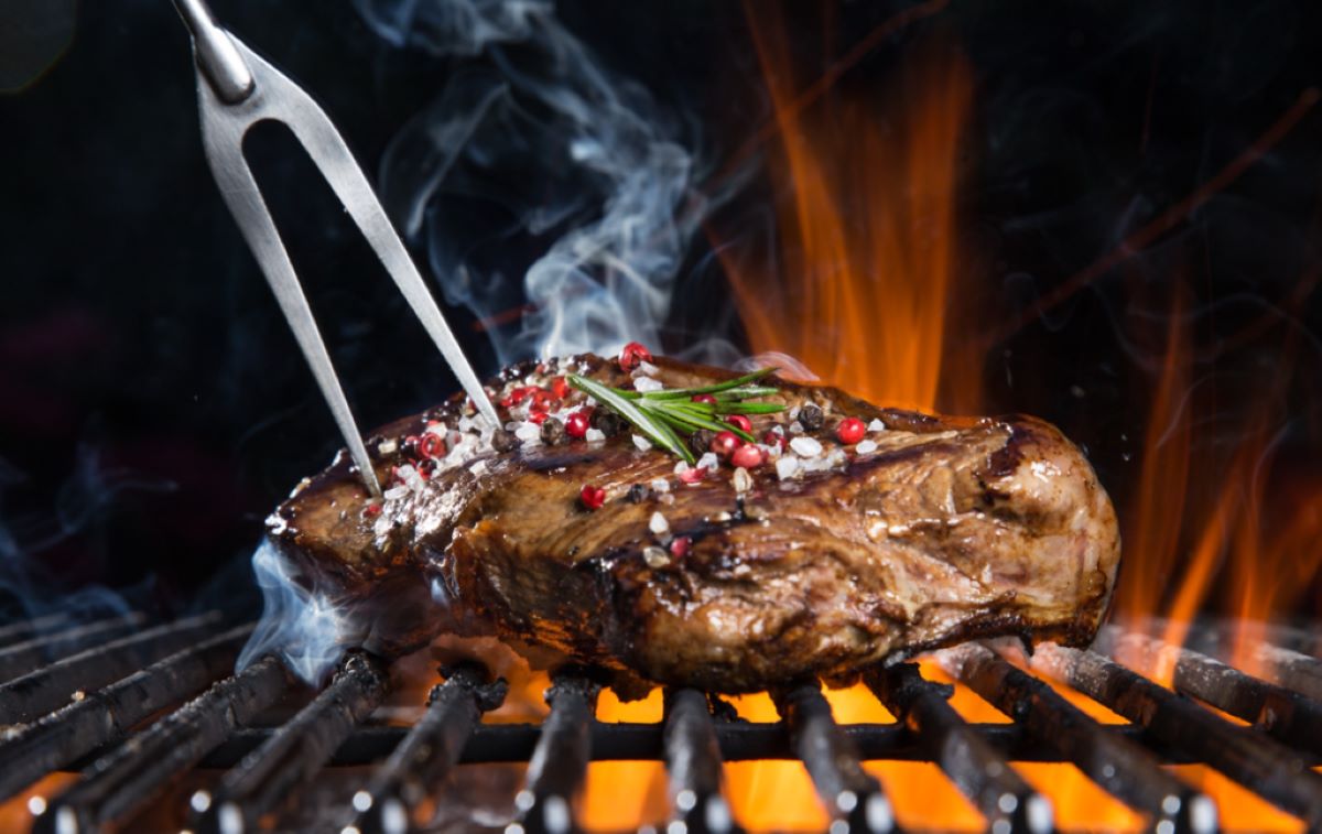 how-to-grill-steak-sear-burner