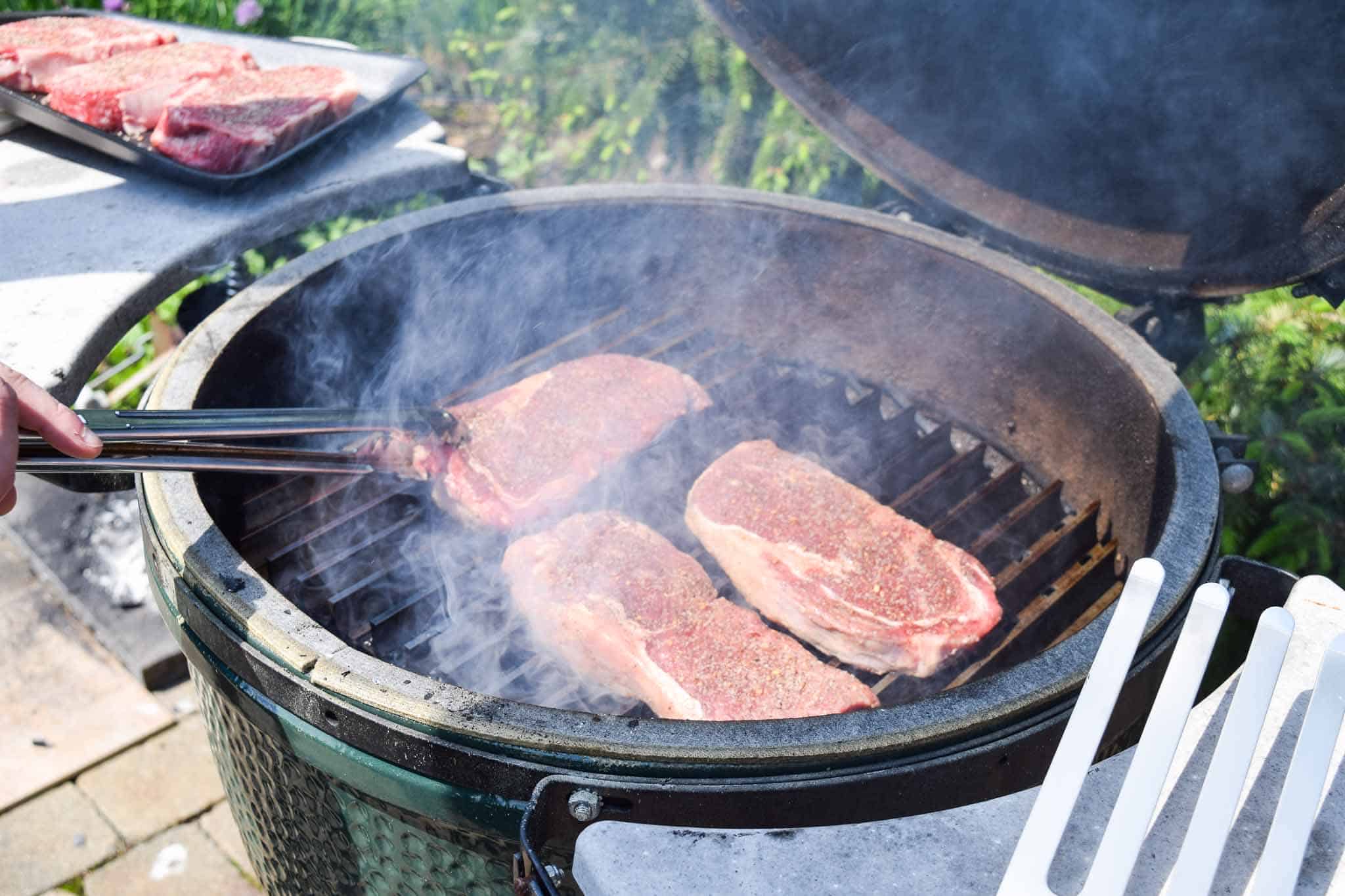 how-to-grill-steak-with-a-big-green-egg