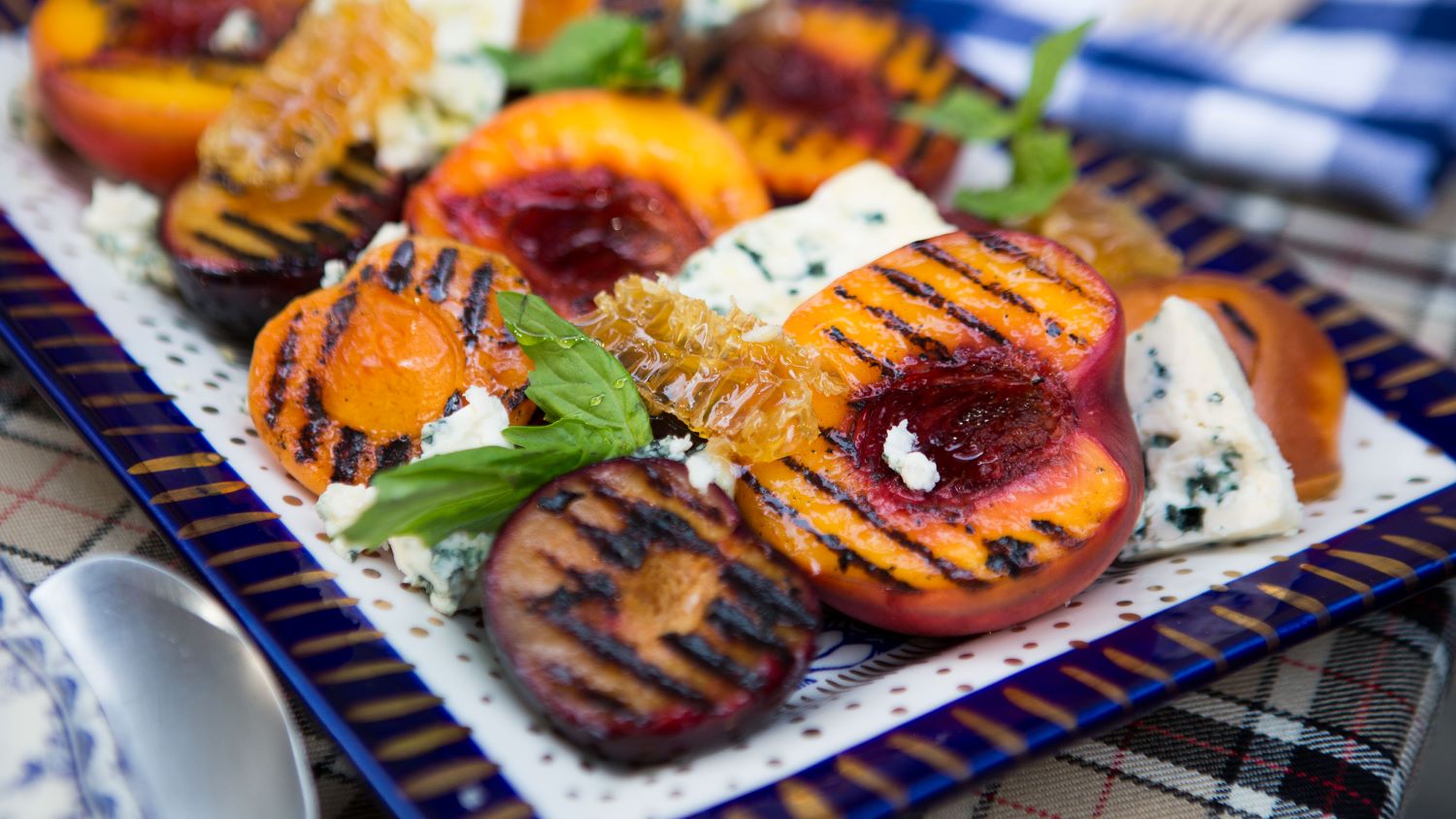 how-to-grill-stone-fruit
