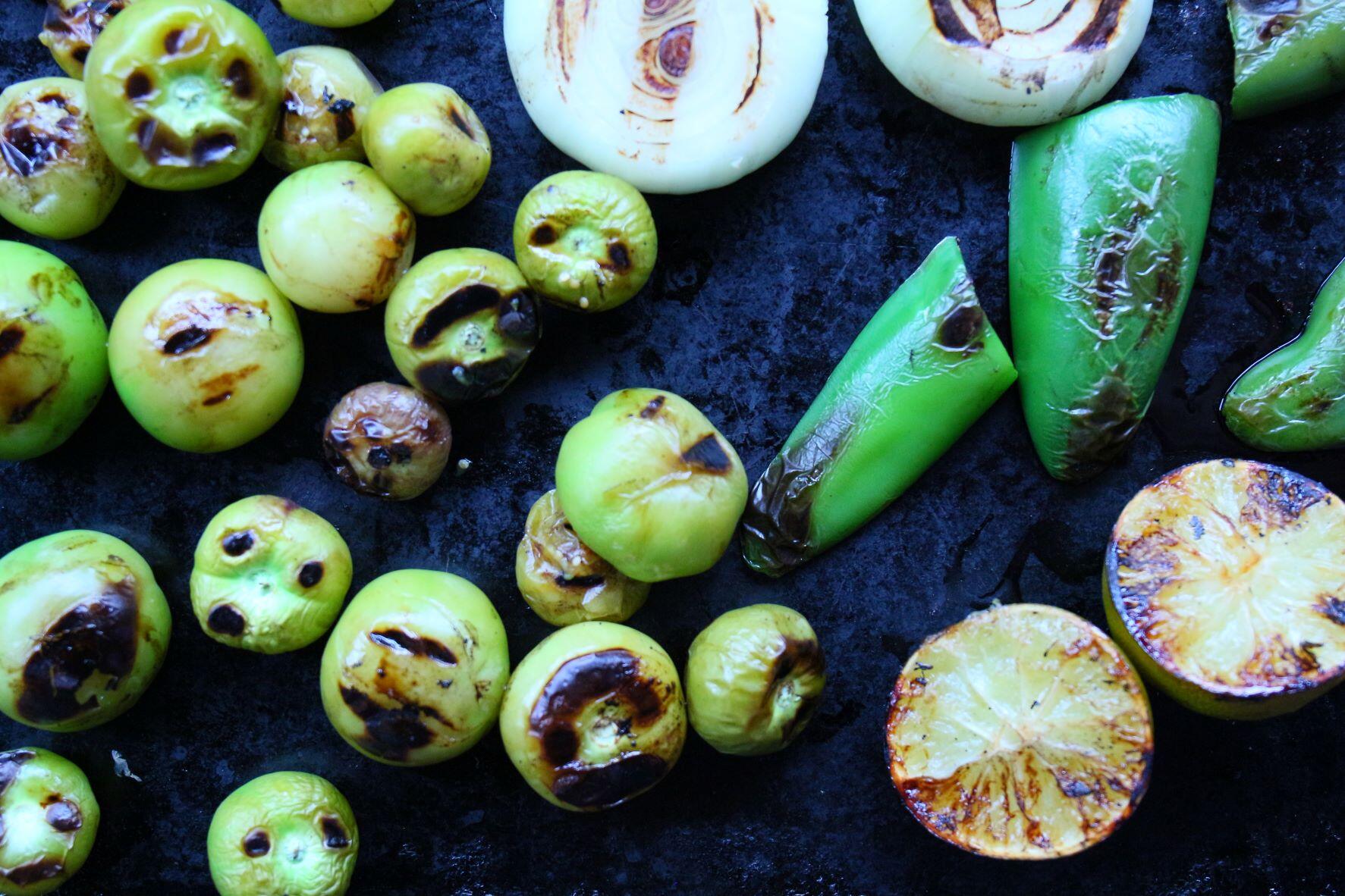 how-to-grill-tomatillos-for-salsa
