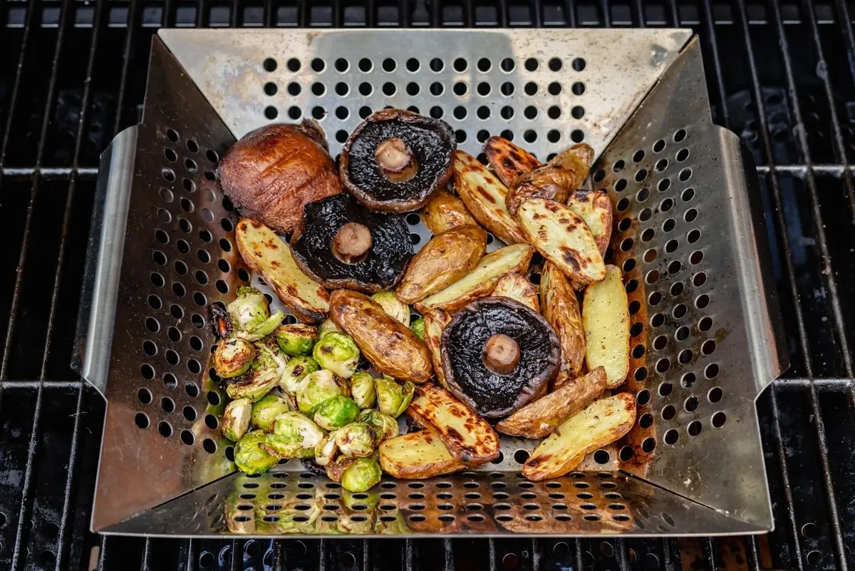 how-to-grill-vegetables-in-a-basket