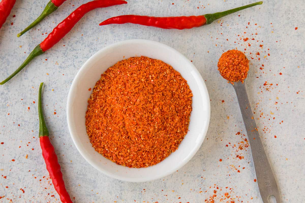 how-to-grind-cayenne-peppers-into-pepper-flakes