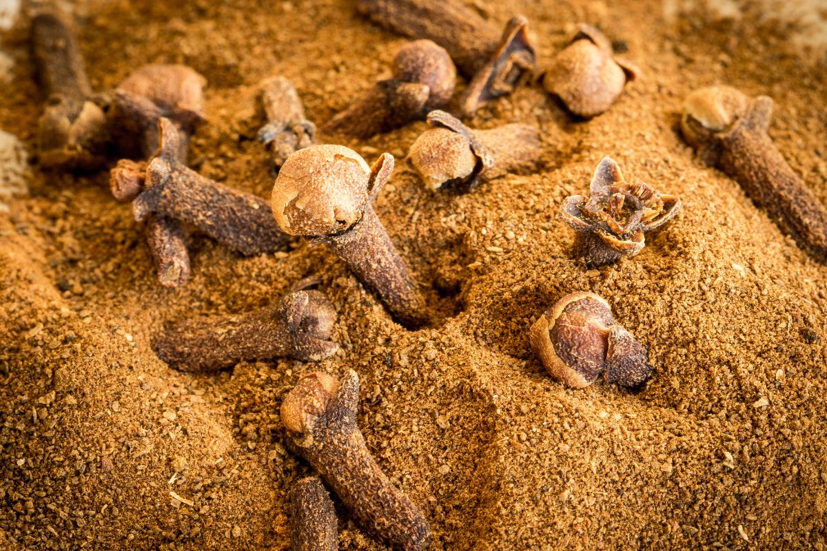 How To Grind Ground Cloves