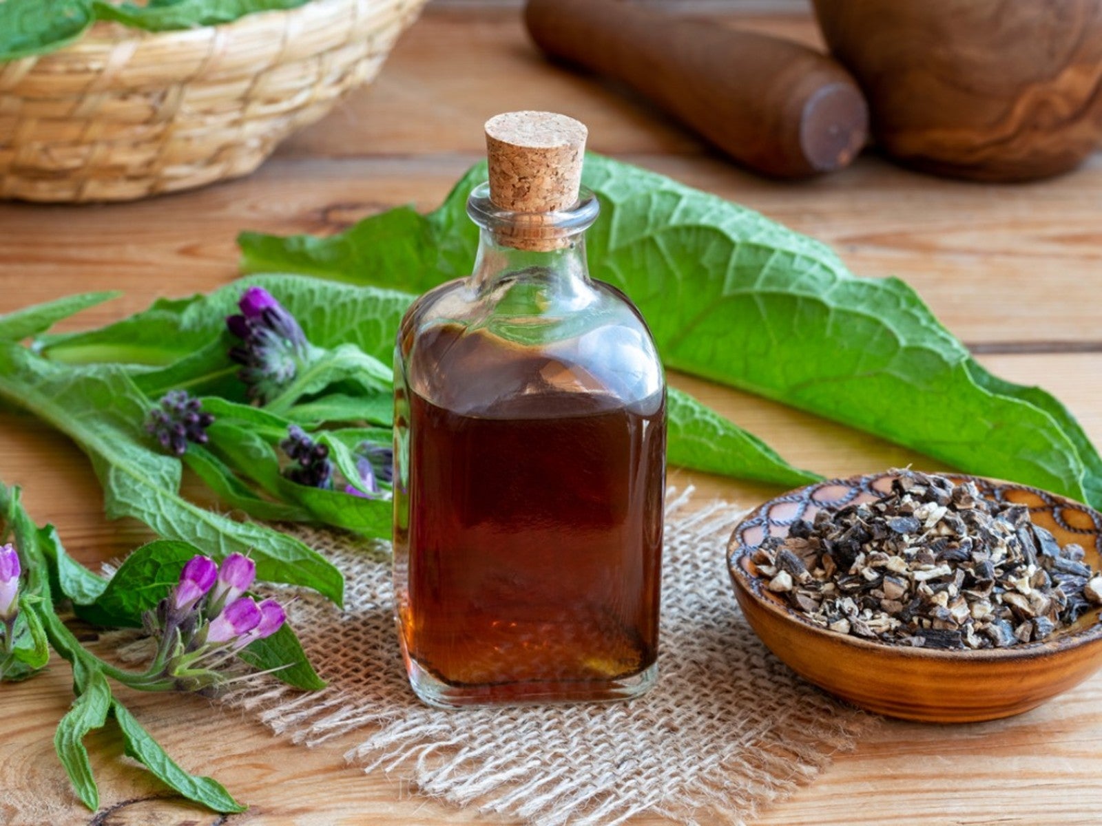 how-to-infuse-comfrey-leaves