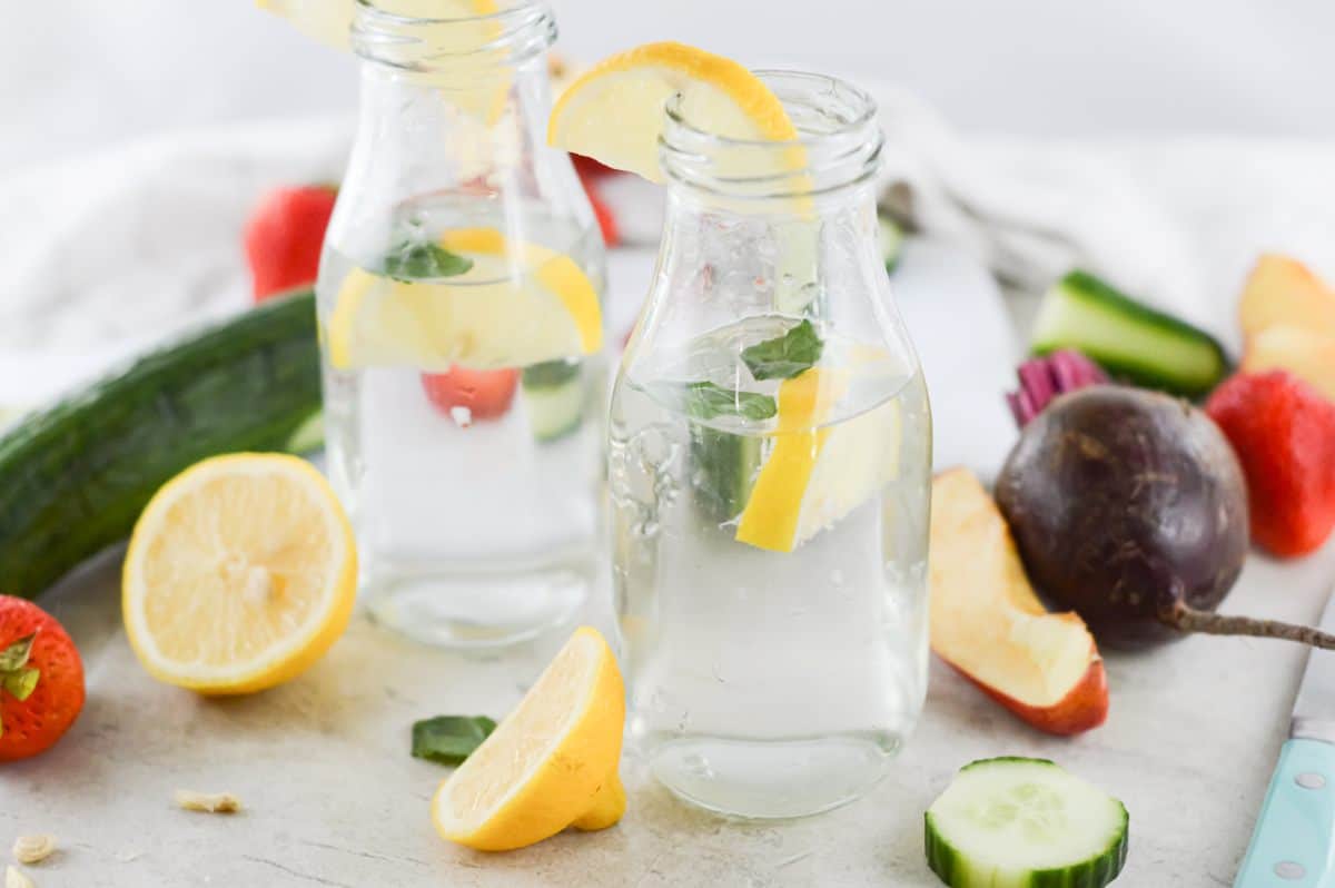 how-to-infuse-fruit-in-a-regular-water-bottle