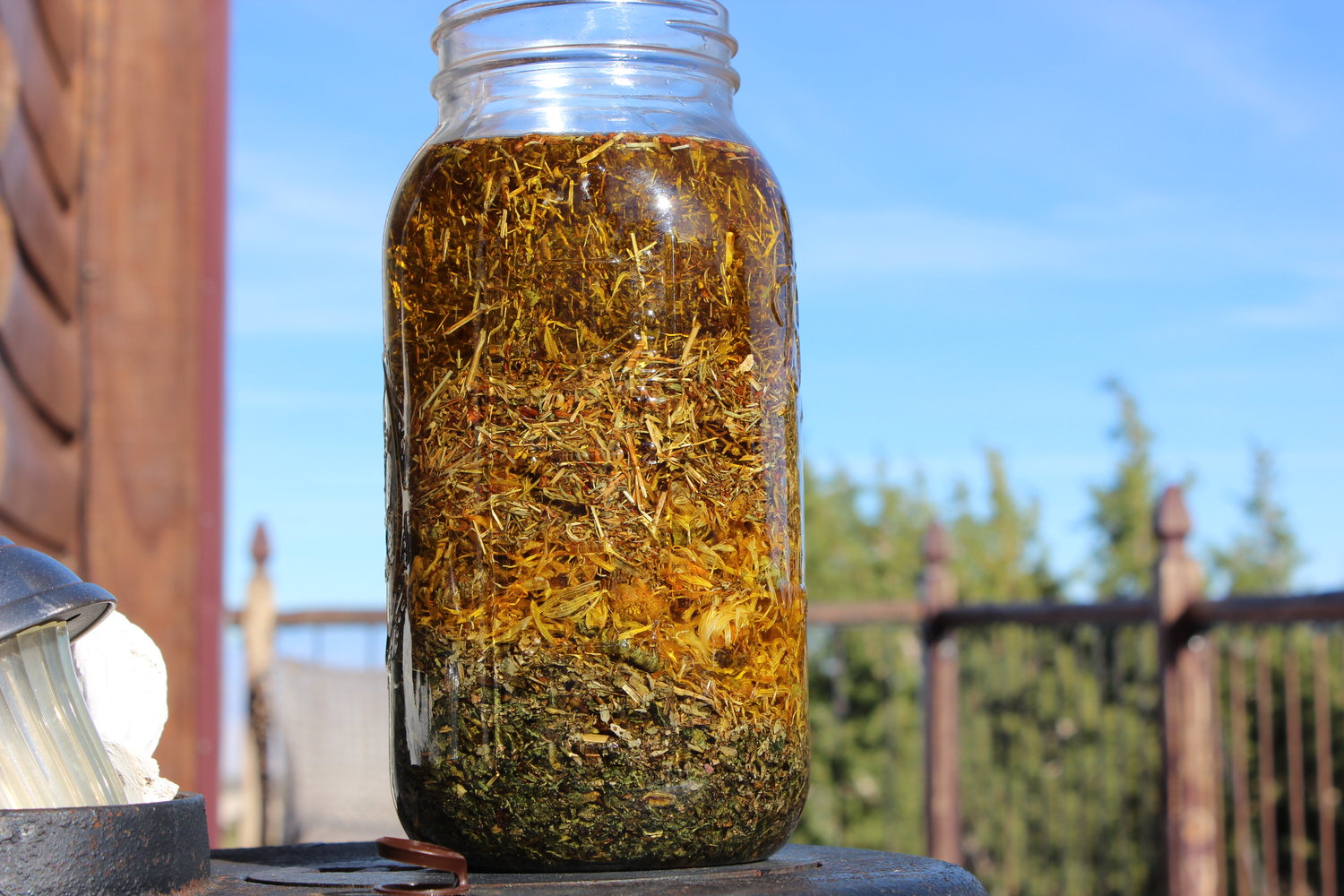how-to-infuse-herbs-into-oil-using-a-crockpot