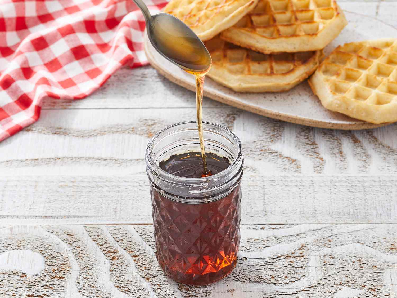 how-to-infuse-maple-syrup