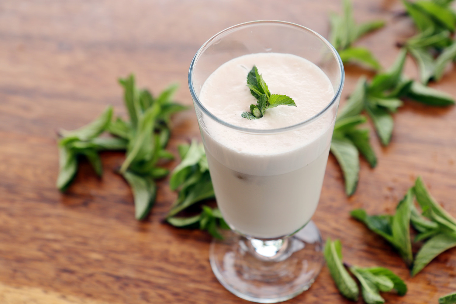 how-to-infuse-mint-in-milk