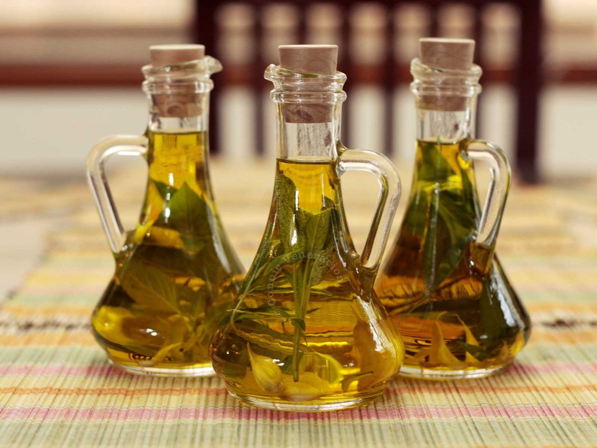 how-to-infuse-olive-oil-with-herbs-for-cooking
