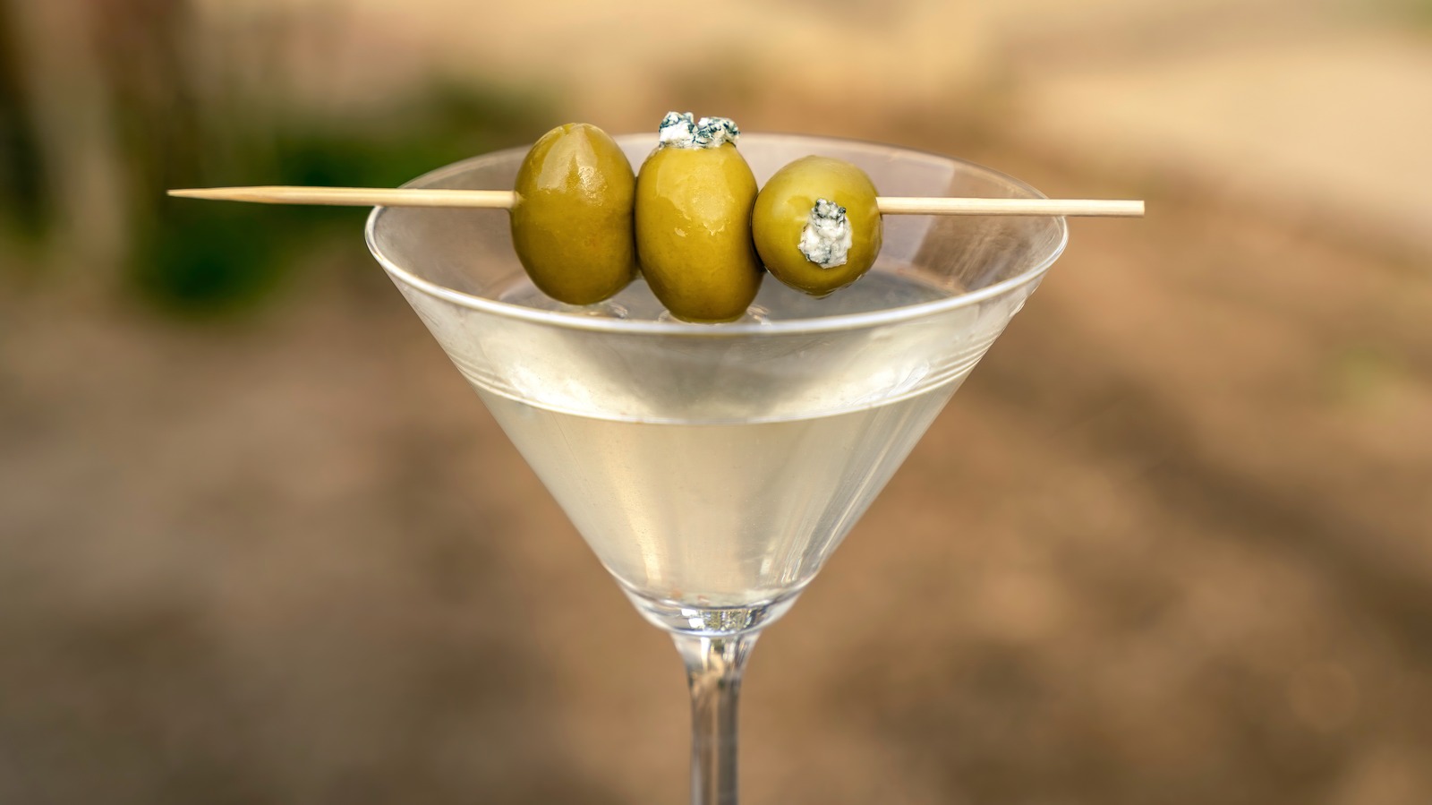 how-to-infuse-vodka-with-olives