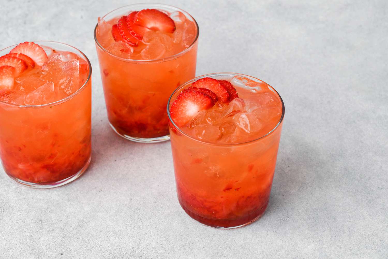 how-to-infuse-vodka-with-strawberries