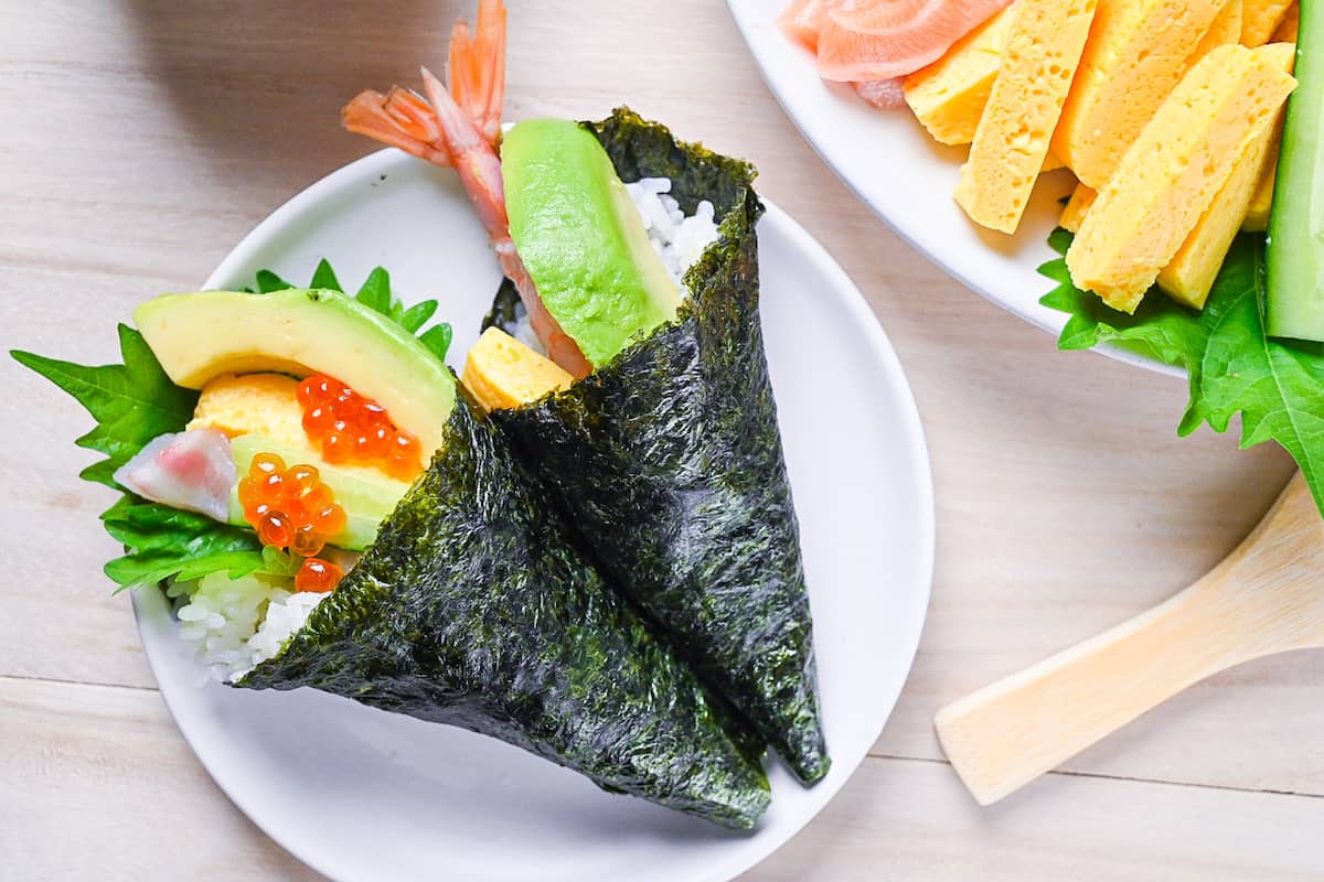 how-to-make-sushi-hand-rolls