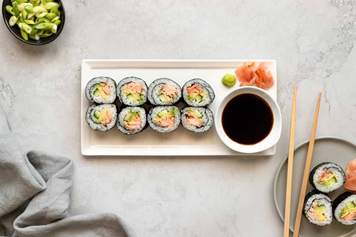 how-to-make-sushi-roll-without-mat