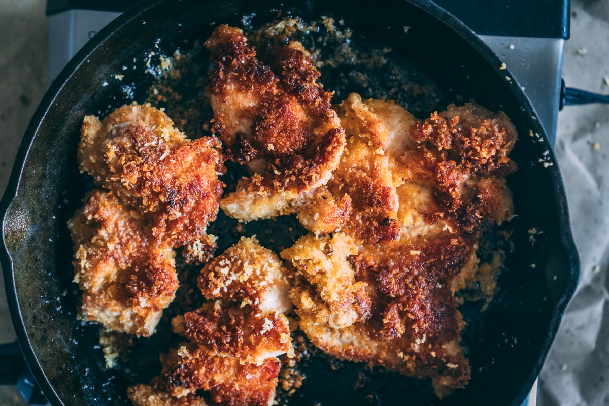 how-to-pan-fry-chicken-thighs-panko