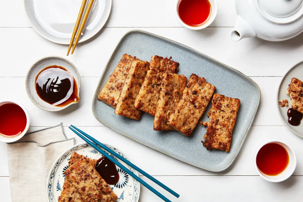 how-to-pan-fry-chinese-new-year-cakes