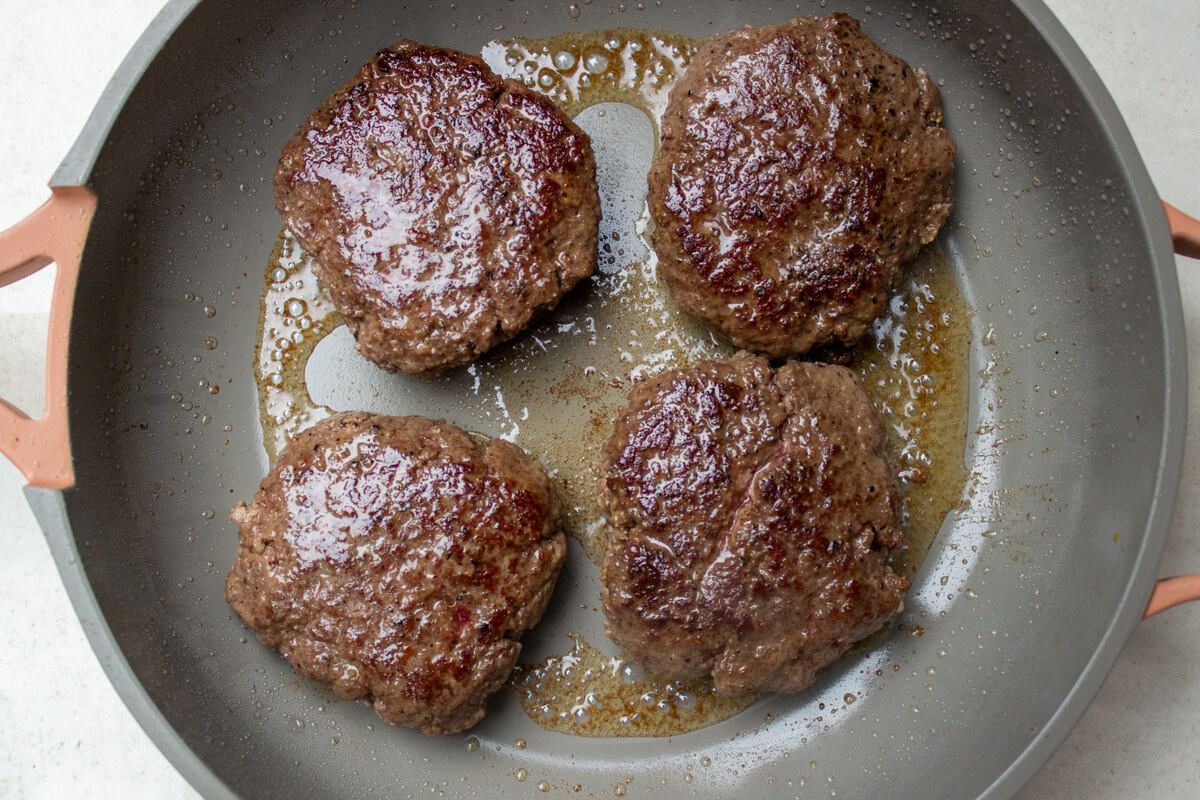 how-to-pan-fry-hamburger-steak