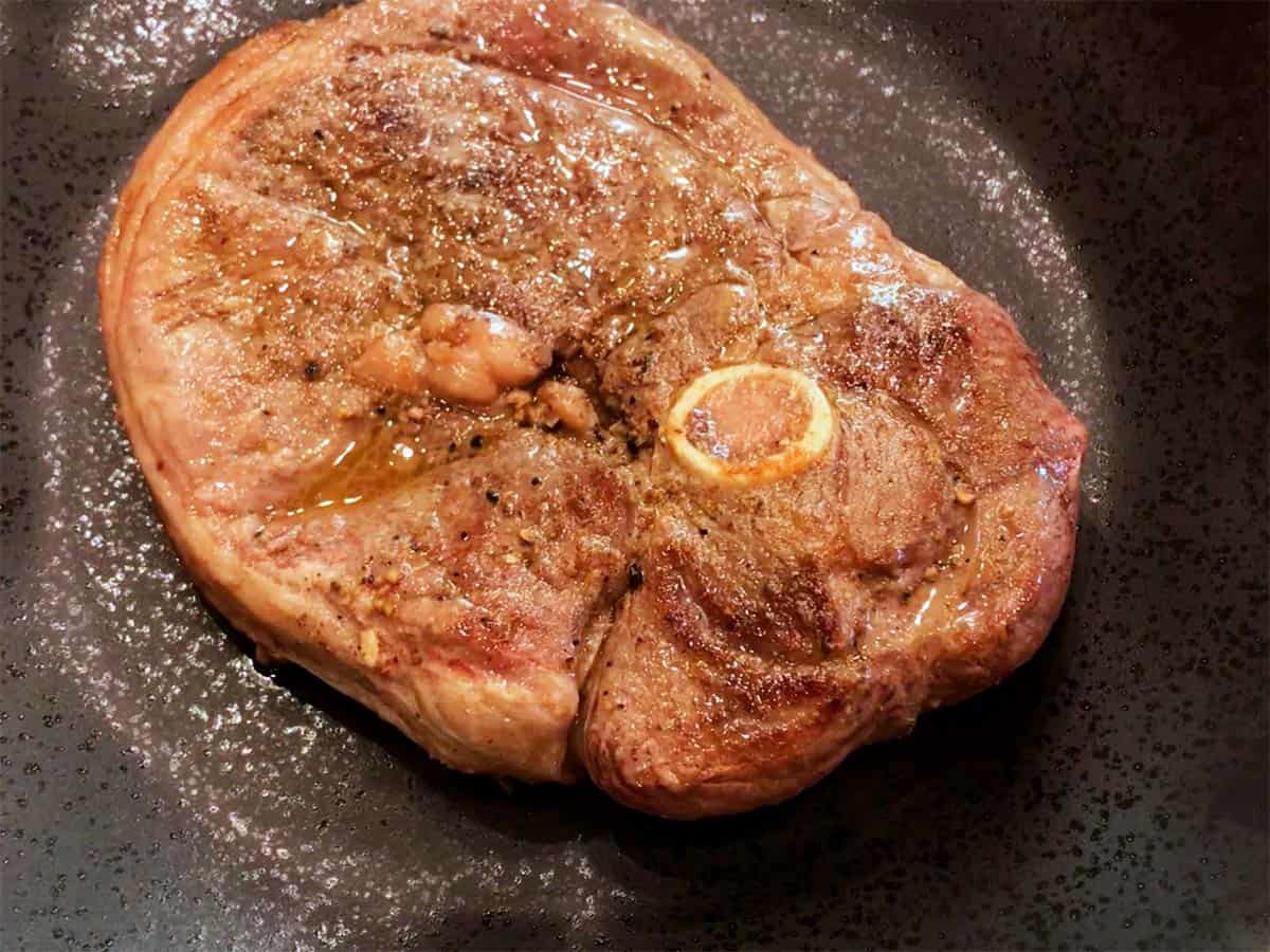 how-to-pan-fry-lamb-steaks