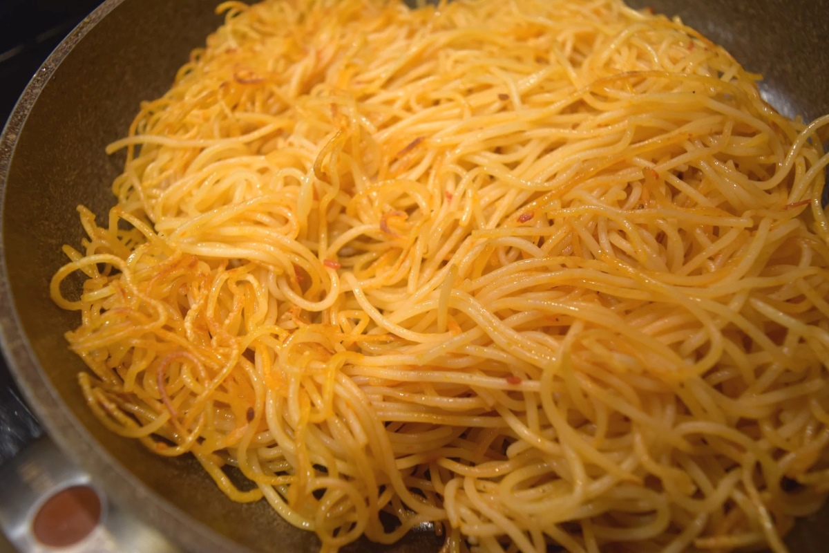 how-to-pan-fry-pasta-noodles