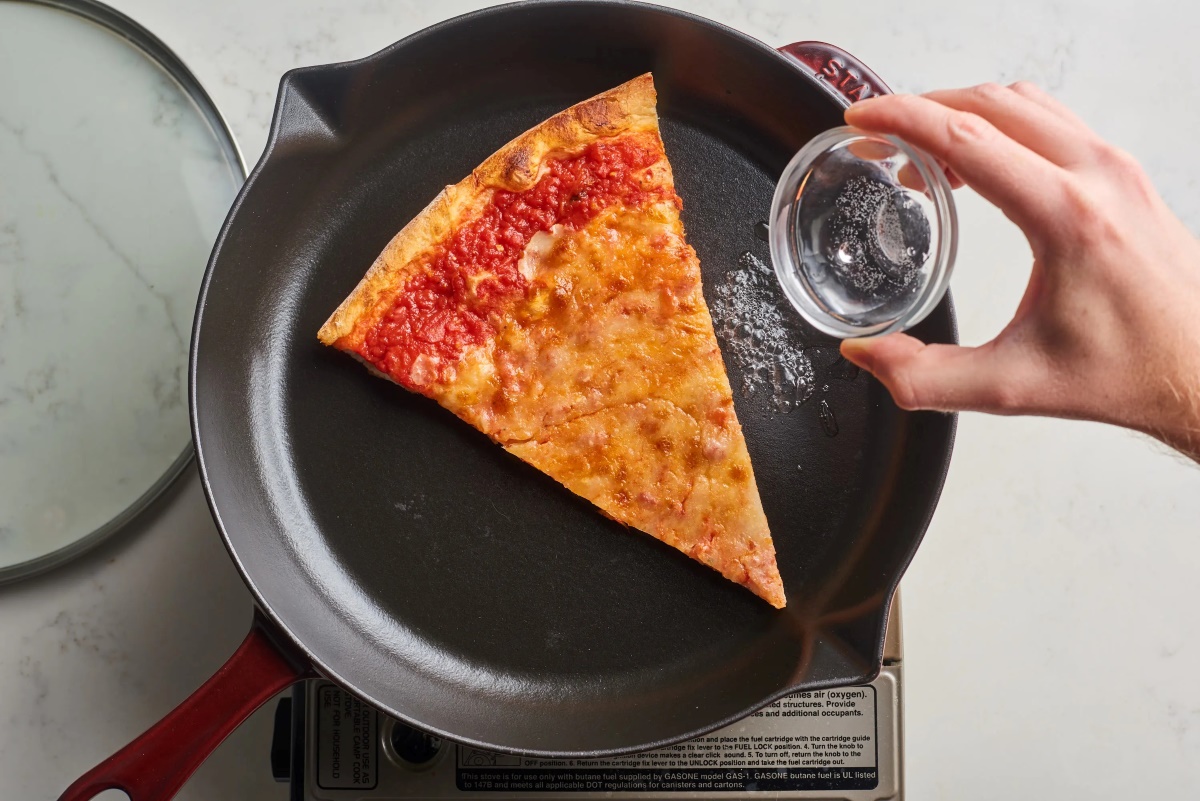 how-to-pan-fry-pizza-reheat