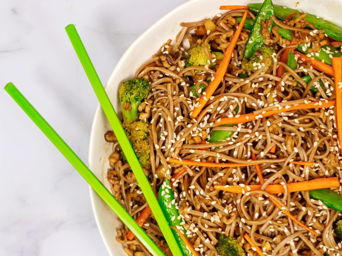how-to-pan-fry-soba-noodles-steps