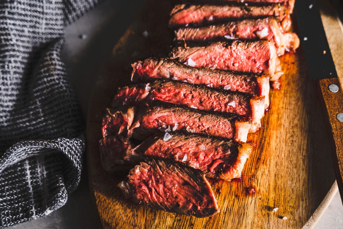 how-to-pan-fry-strip-steak