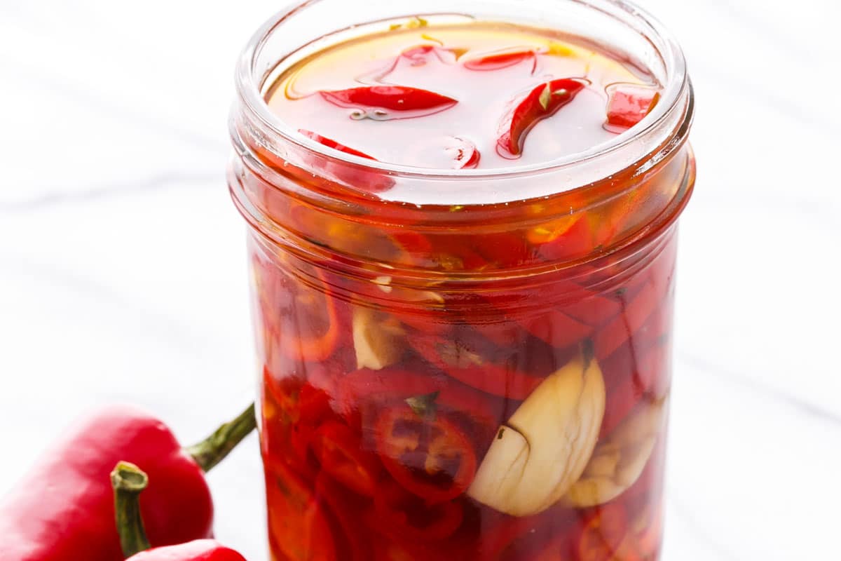 how-to-pickle-hot-peppers-in-oil