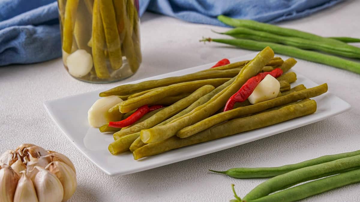 How To Pickle Spicy Green Beans - Recipes.net