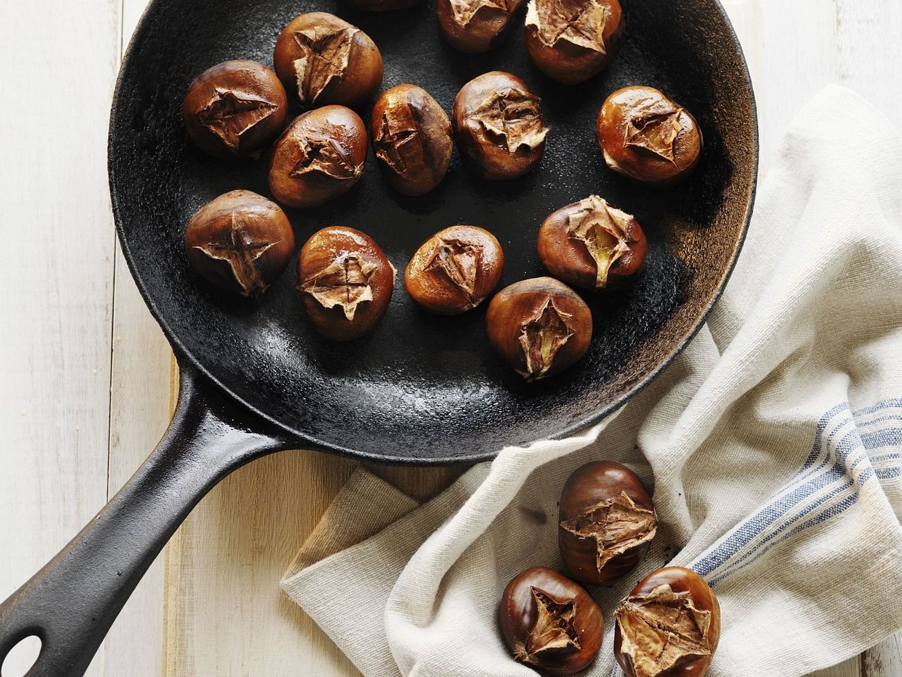 how-to-roast-a-chestnuts-in-the-stove