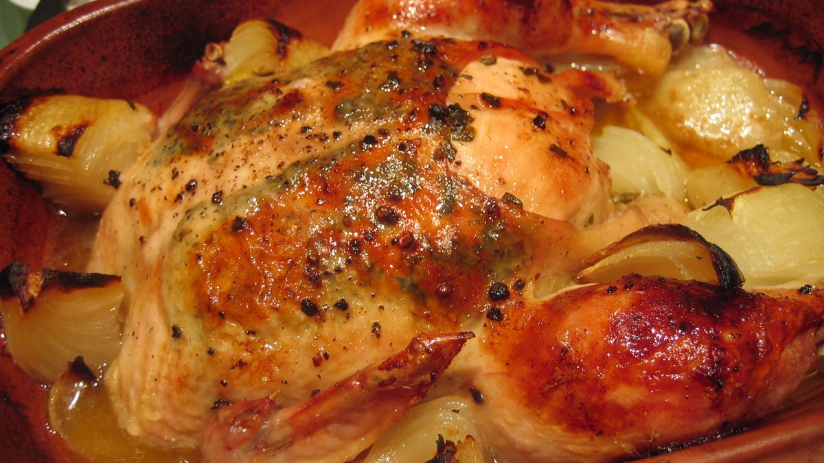 how-to-roast-a-chicken-in-a-clay-cooker
