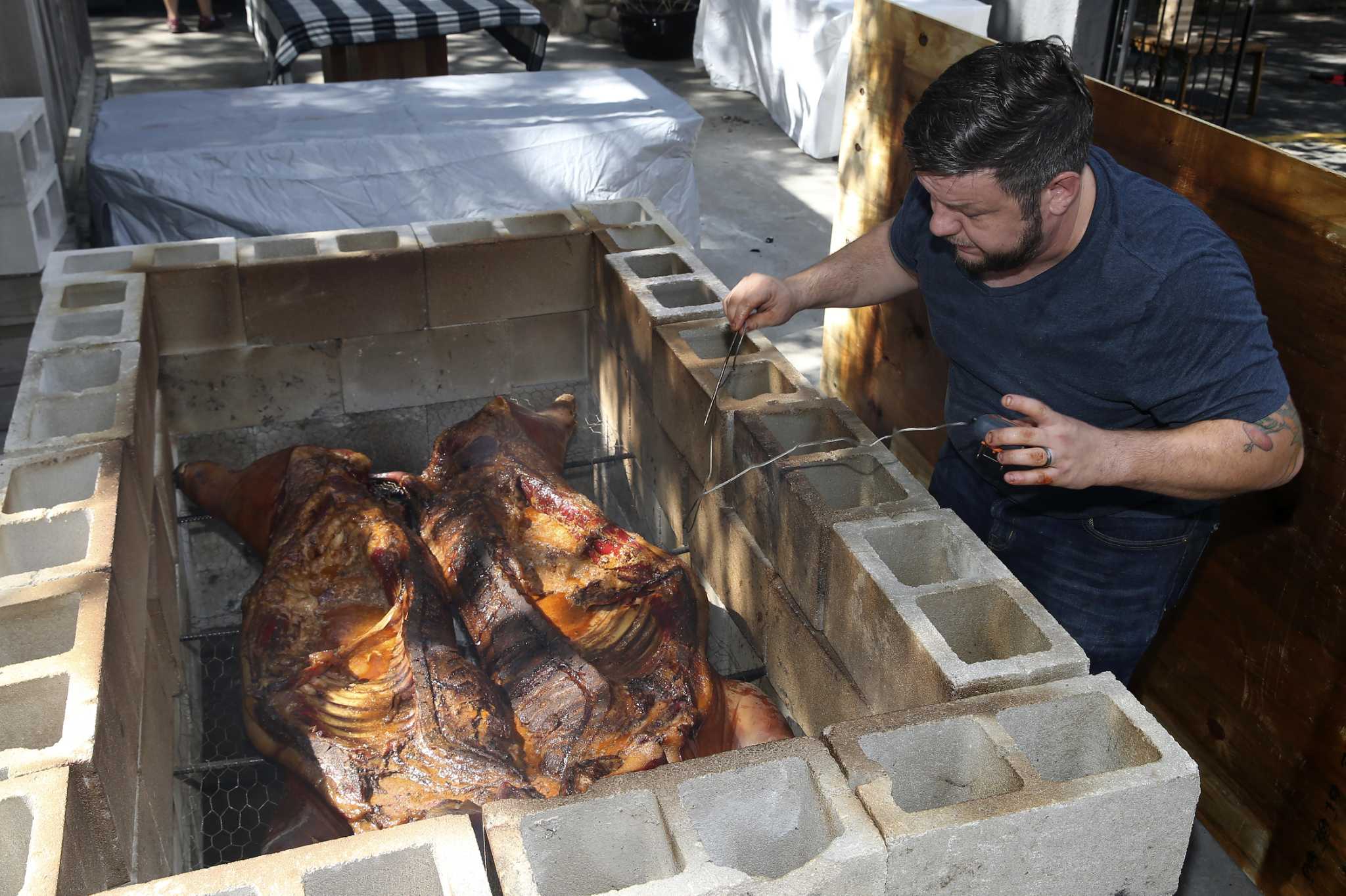 how-to-roast-a-whole-pig-on-a-cinder-block-cooker