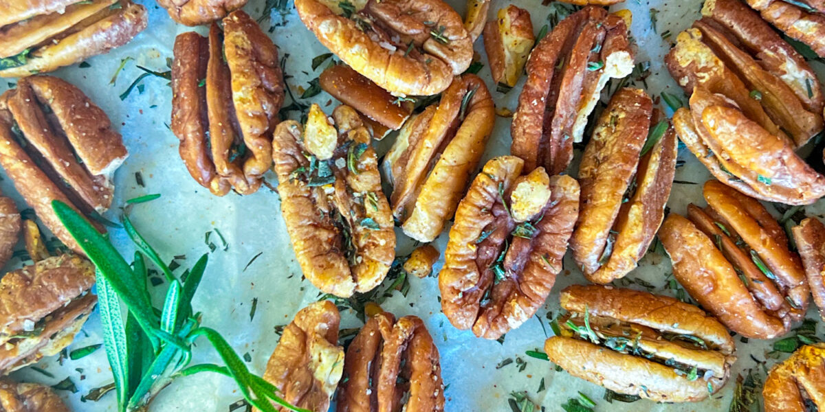 how-to-roast-and-salt-pecans