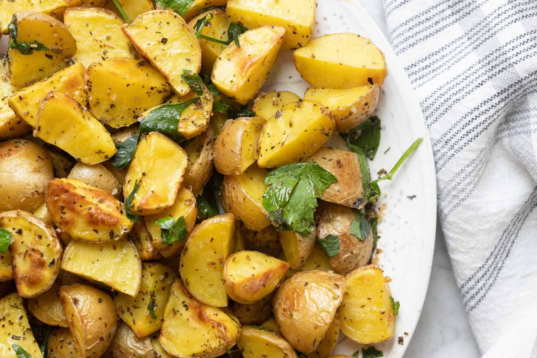 how-to-roast-baby-gold-potatoes