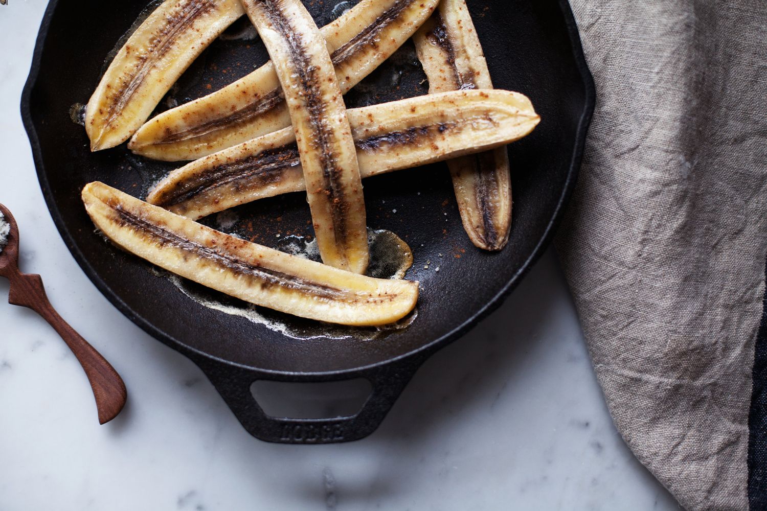 how-to-roast-bananas-in-the-oven