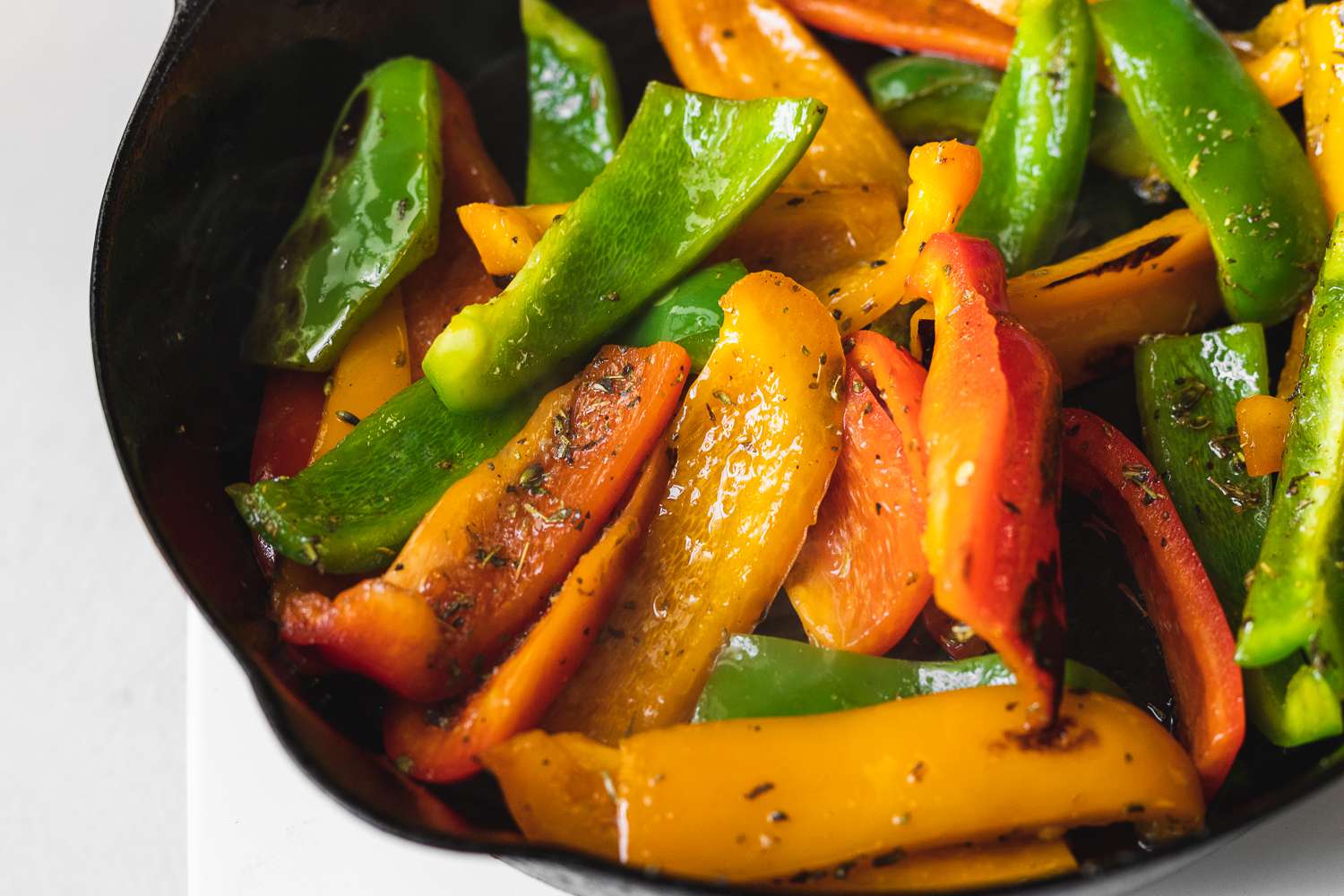 how-to-roast-bell-peppers-on-pan