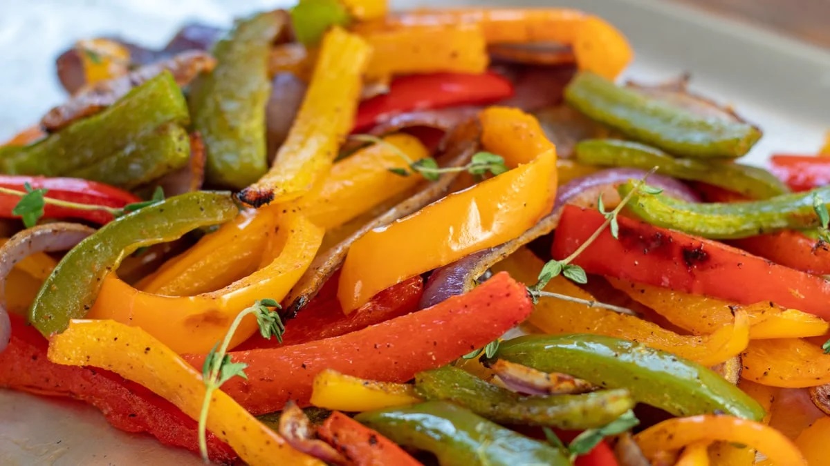 how-to-roast-bell-peppers-sliced-onions