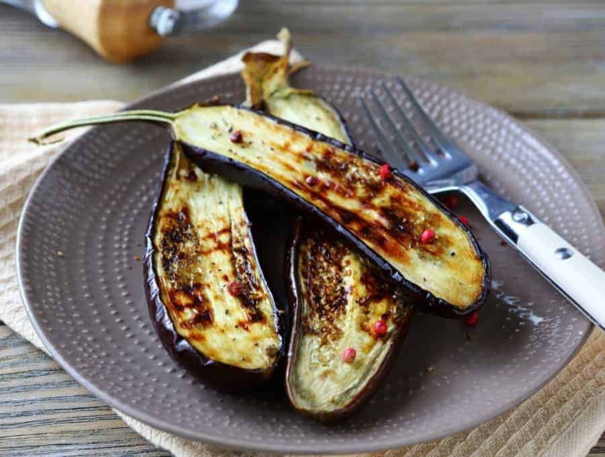 how-to-roast-brinjal-on-gas