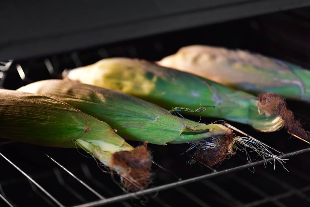 how-to-roast-corn-in-oven-in-husk