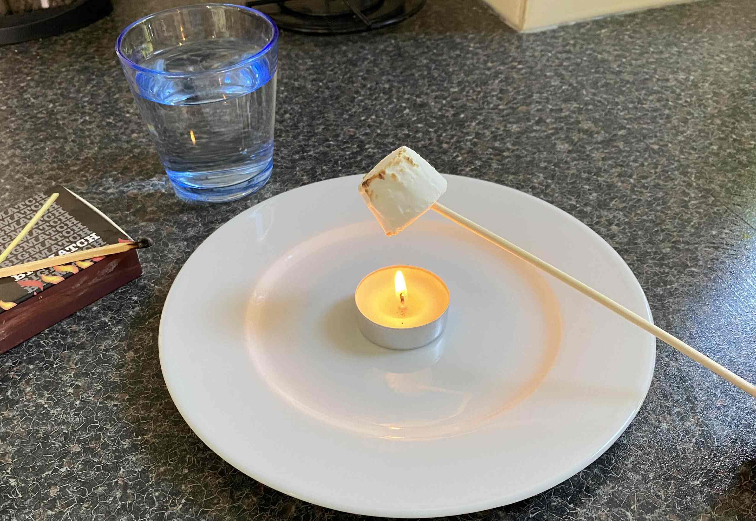 how-to-roast-marshmallows-over-tea-light