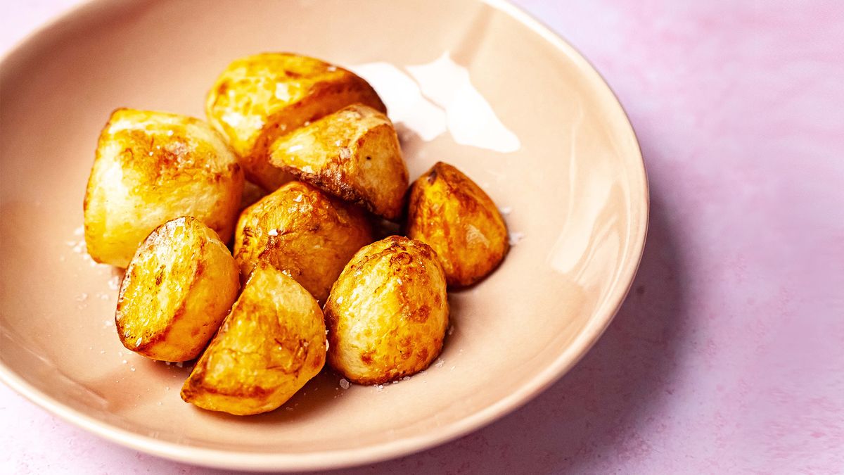 how-to-roast-potatoes-air-fryer
