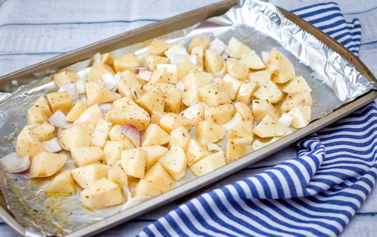 how-to-roast-potatoes-and-onions-in-the-oven